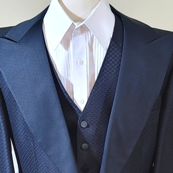 Palm Beach Formal 3pc.Tuxedo - Picture 11 of 16
